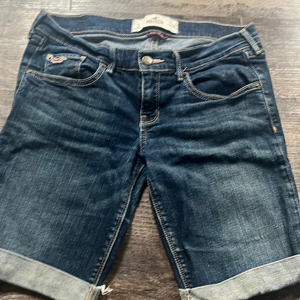 Holister socal stretch , 26, 3 .  Jean shorts cuffed